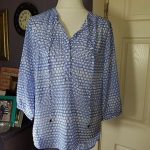 Anthia femme HIGH LOW    sheer blouse size large
